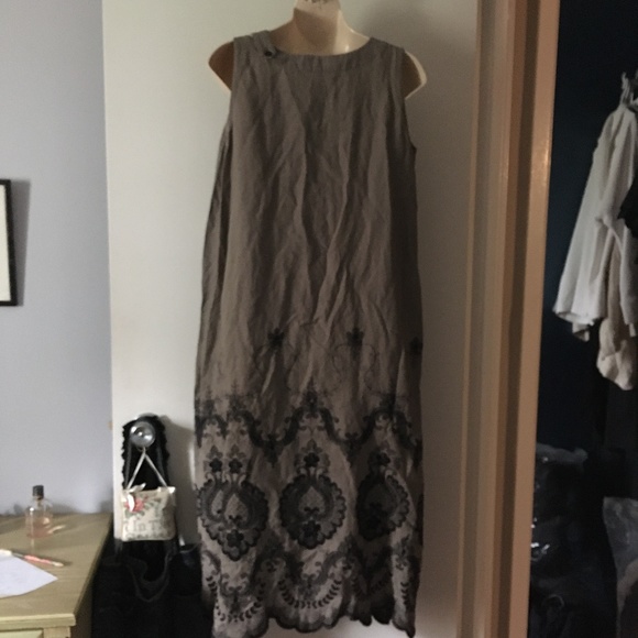 ESKANDAR Visone Tan-Taupe Linen Embroidered Scallop Hem Dress 0 - Picture 7 of 10
